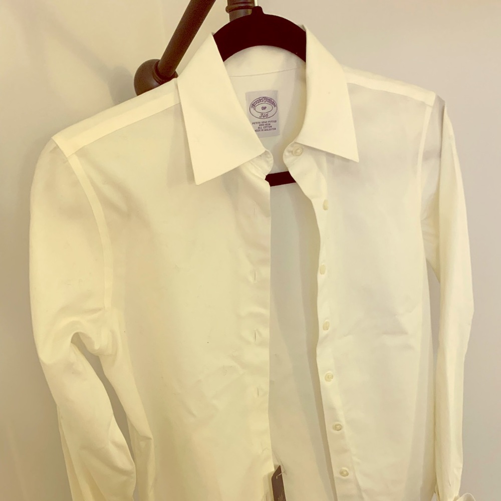 White button down. Brooks brothers New with tag!